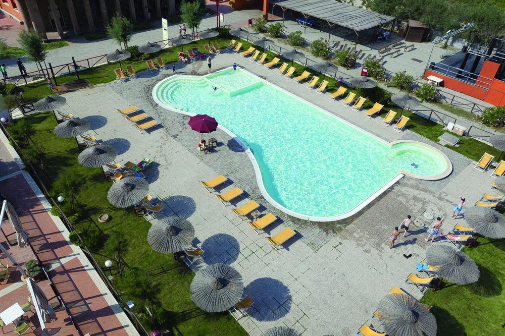 Regina Del Mare Family Beach Village Calambrone Exterior photo