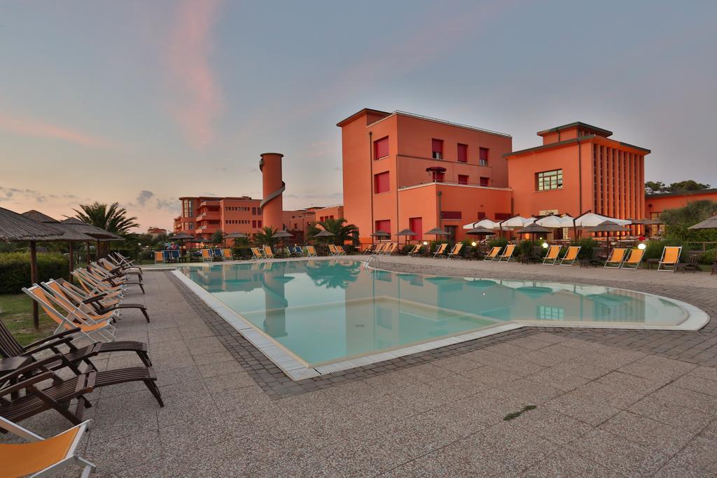 Regina Del Mare Family Beach Village Calambrone Exterior photo